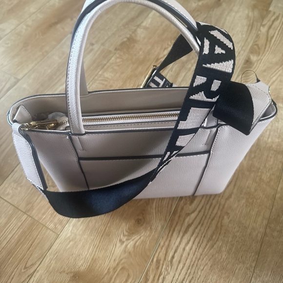 Karl Lagerfeld Paris Purse - Picture 4 of 6